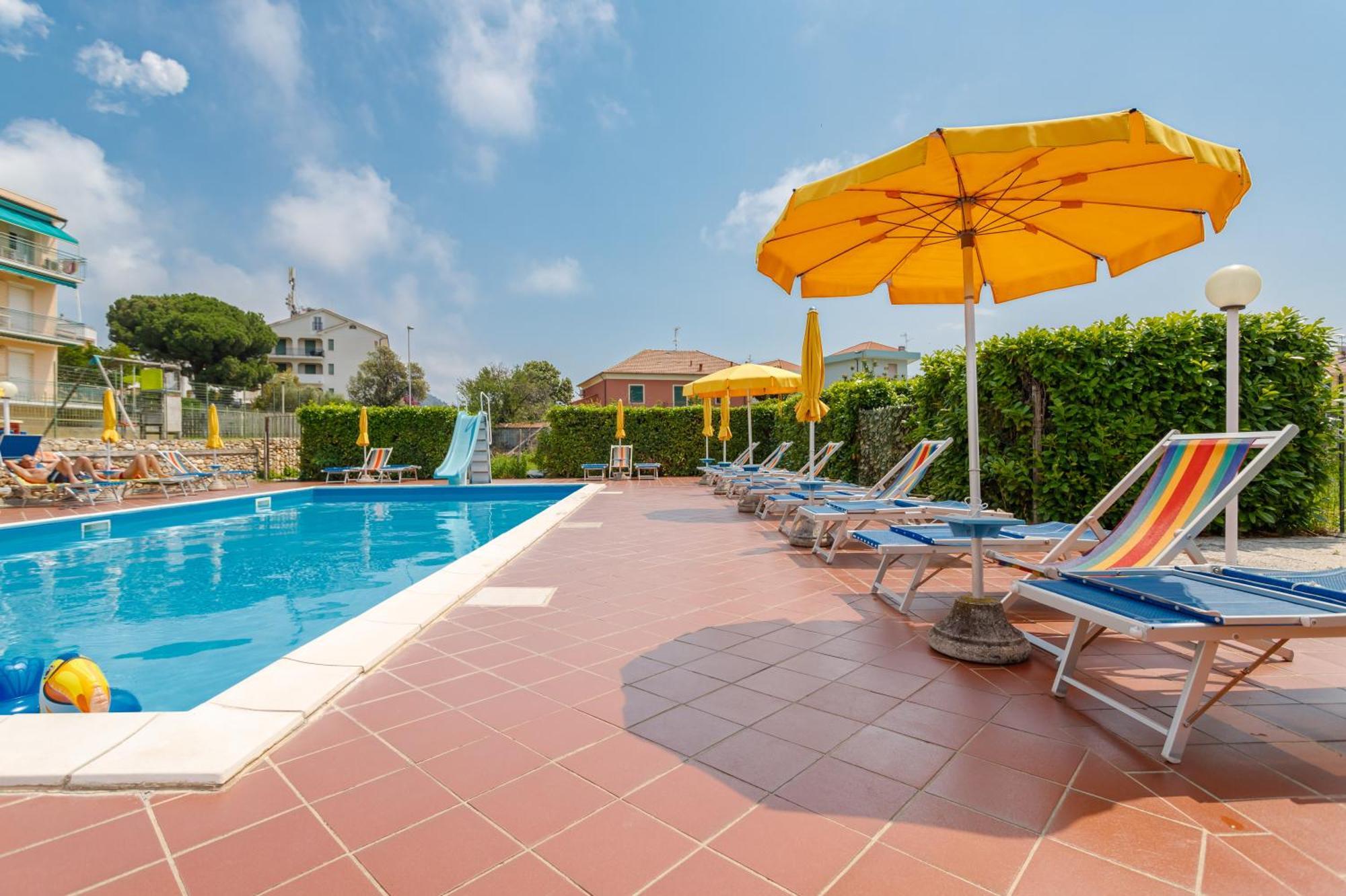 Residence Mizar Pietra Ligure Exterior photo