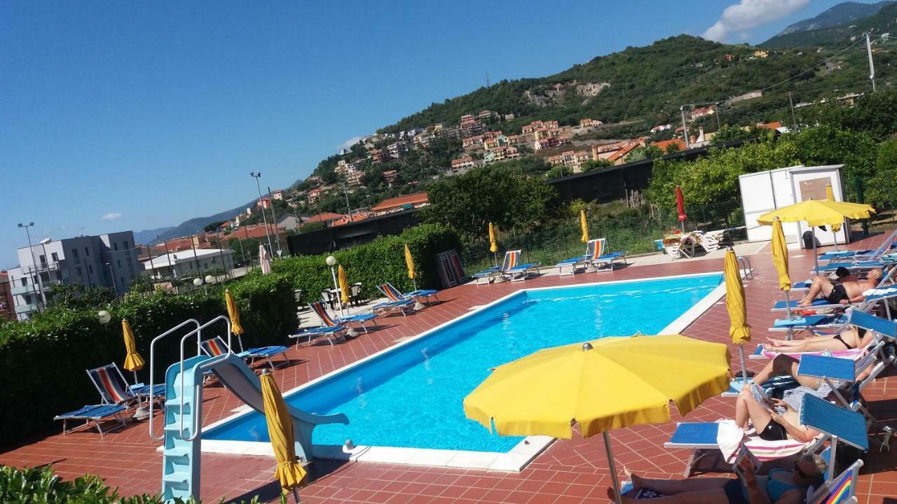 Residence Mizar Pietra Ligure Exterior photo