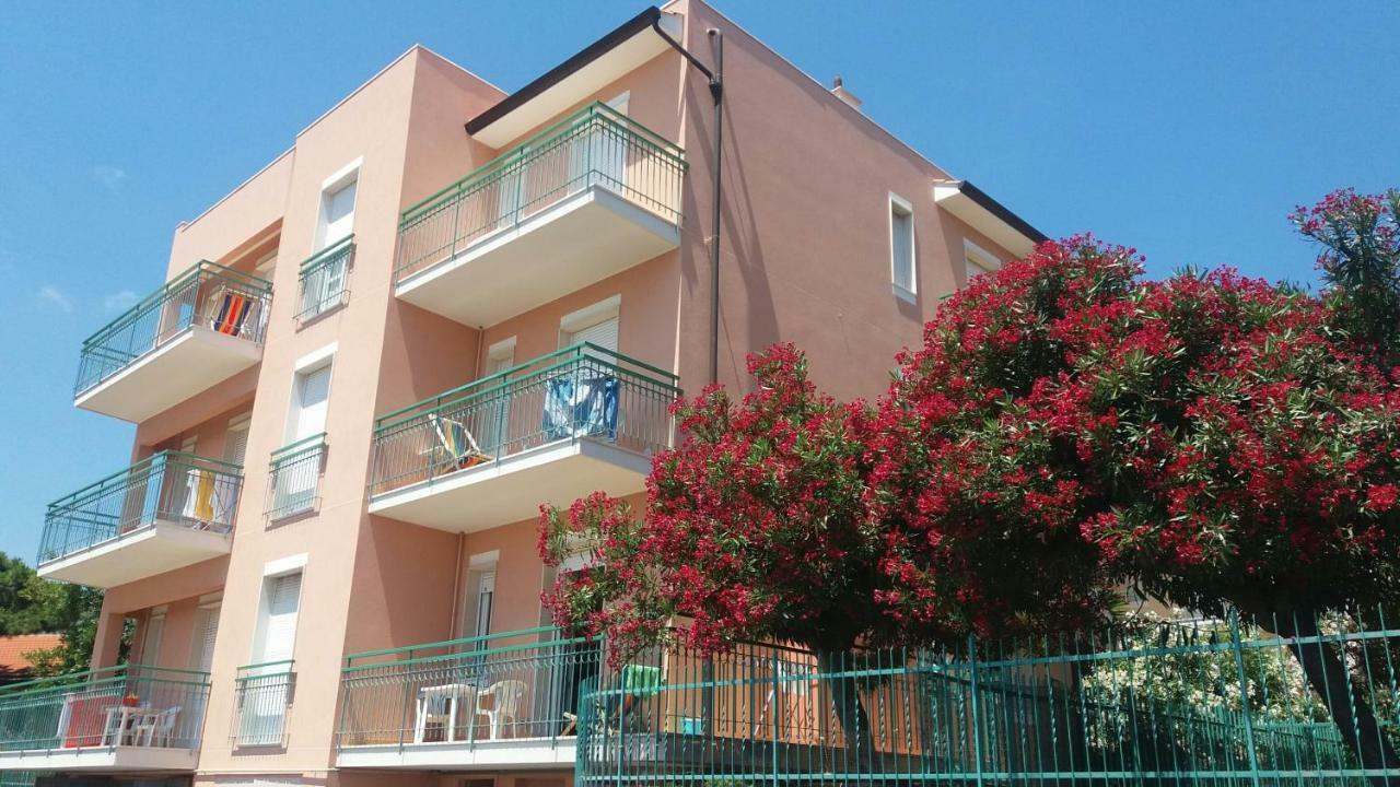 Residence Mizar Pietra Ligure Exterior photo